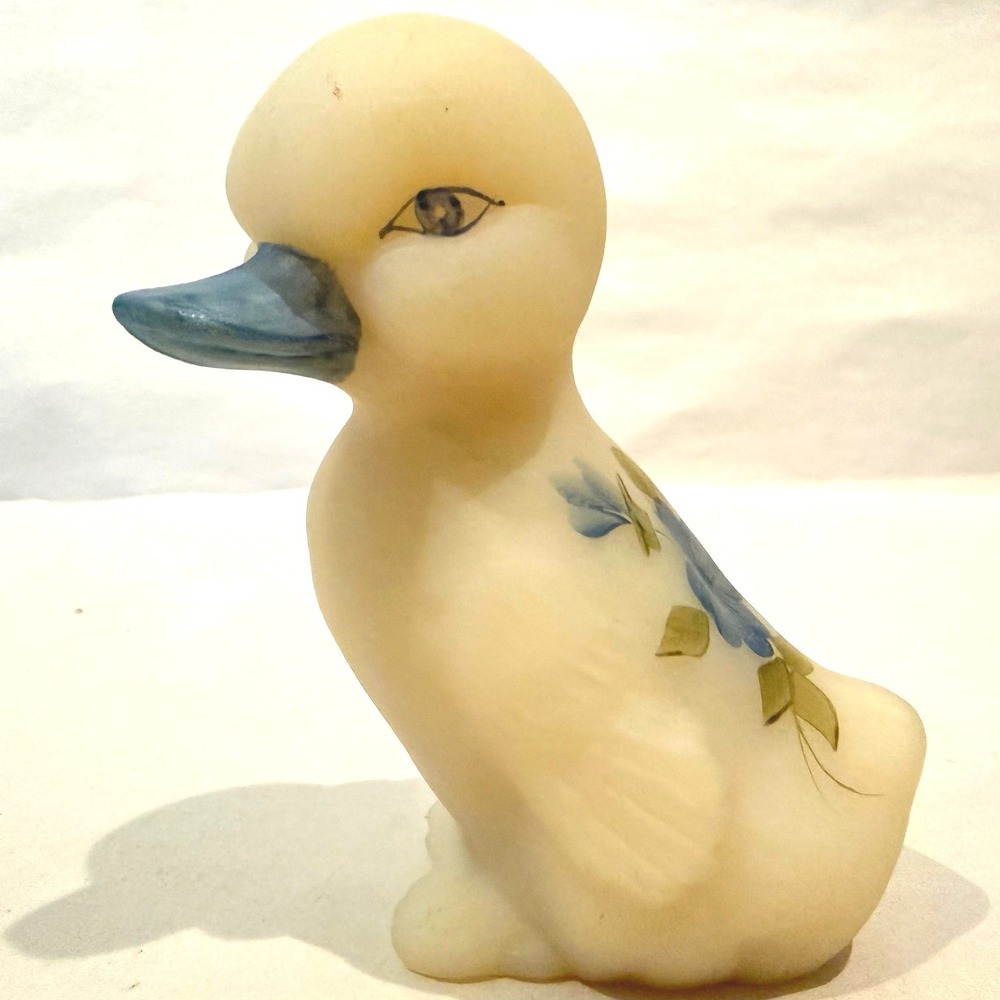 Fenton Custard Satin Duck Figurine 1977 Hand Painted Signed Laura Long Vintage
